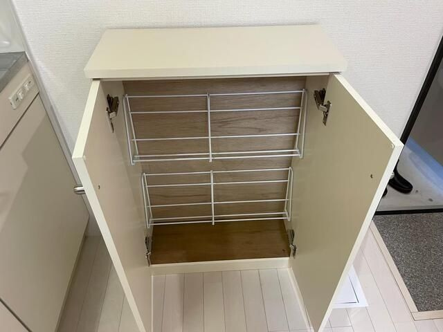 シャンブル港南の玄関