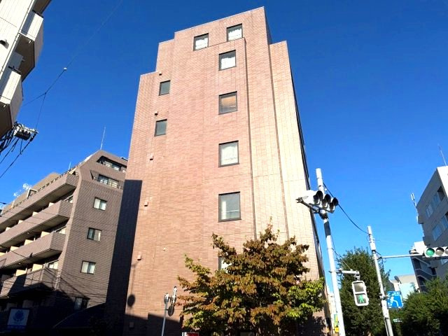 【外観】 | ロイヤルライオンヴィレッジpart５ | 鉄筋コンクリート造のがっしりとした建物。