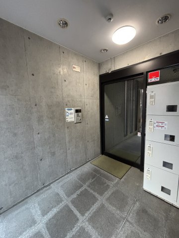 【エントランス】