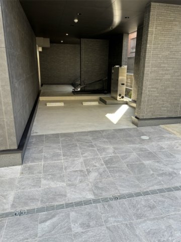 R-Residence南千束の駐車場|駐車場に車を止められます