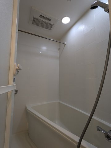アジールコート東大井の浴室|日々の疲れを癒すお風呂付です