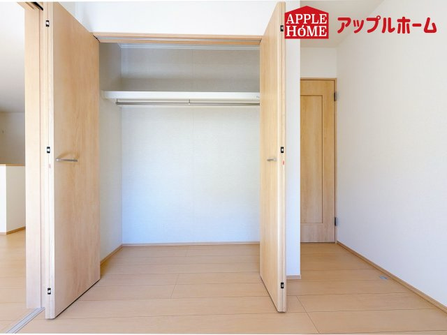 さいたま市西区プラザ620番の収納|収納たっぷりな居室スペース！子供部屋としての活用ももちろんOK♪沢山増えるお洋服や学校のお荷物もたっぷり収納にお任せ！