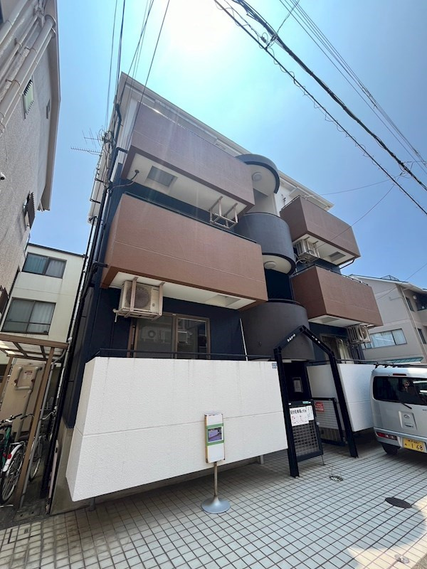 サルナートいずみの外観