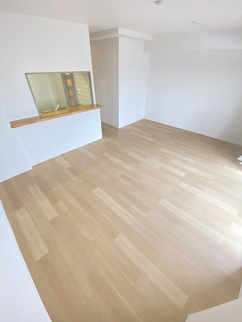 URシティハイツ西宮北口の居間・リビング