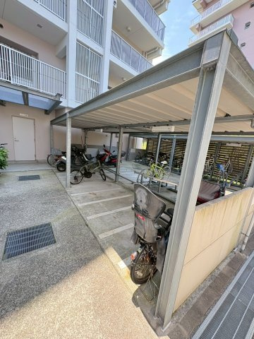 ＵＲグリーンヒルズ仁川 4号棟のその他共用部分