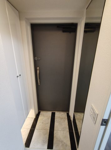 ワコーレ　ディ・アルクス三宮の玄関