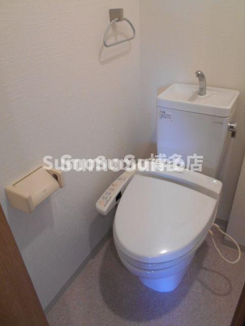 クリエート博多駅前のトイレ|落ち着いたトイレです
