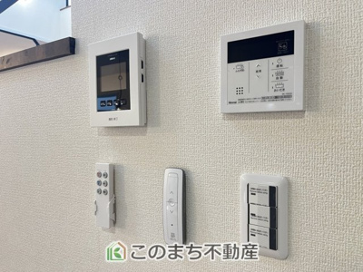 【設備】 | LievleGarden.S古河市下辺見第6　 | リモコンを一カ所まとめてスマートに♪
