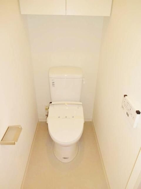 フレンシア玉川田園調布のトイレ|落ち着いた色調のトイレです