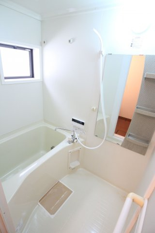 ヒルグレイスの浴室