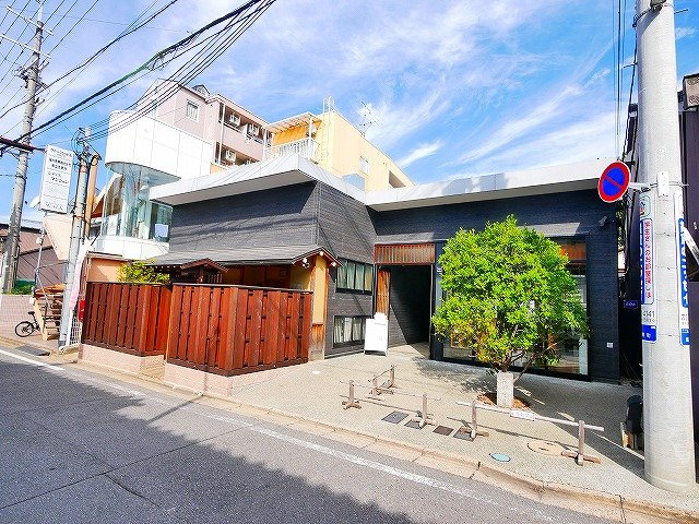 鍋屋町貸店舗のエントランス