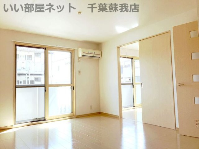 サニーヒルの居間・リビング|使いやすい居間です