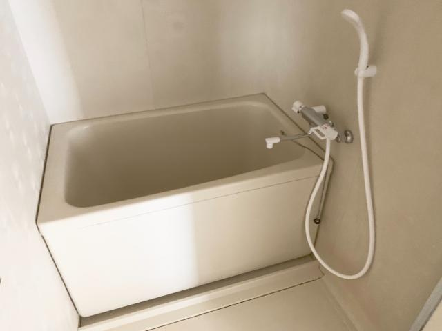アーバンハイム滝の水の浴室|バス