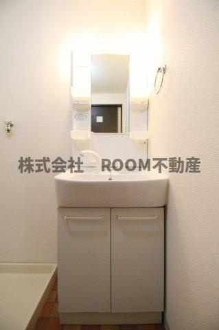 Petite　grangeの独立洗面台|朝の身支度には欠かせない独立洗面化粧台