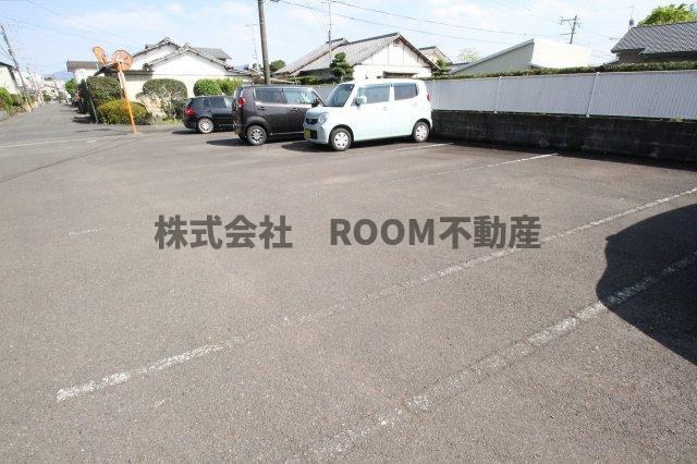 Petite　grangeの駐車場|駐車場完備です