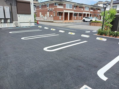 【駐車場】 | ロイヤル鈴　Ｊ | カースペースがあります