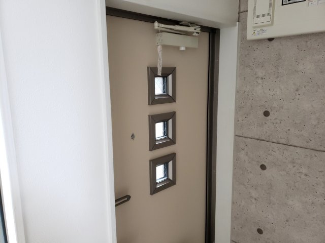 フローラ新小岩の玄関
