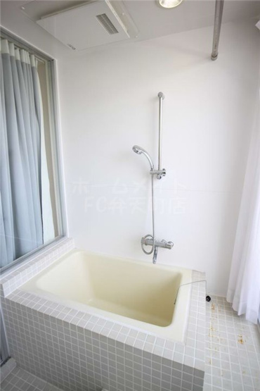 【浴室】 | U residence 弁天町 | 落ち着いた空間のお風呂です