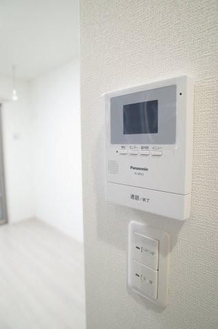 【セキュリティ】 | マ・メールロア大和田 | TVモニターフォンで来客のチェック。