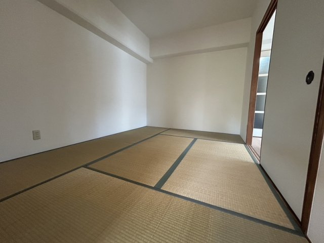 グランドシャトー山本の和室