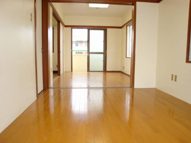 上原グリーンハイツの洋室
