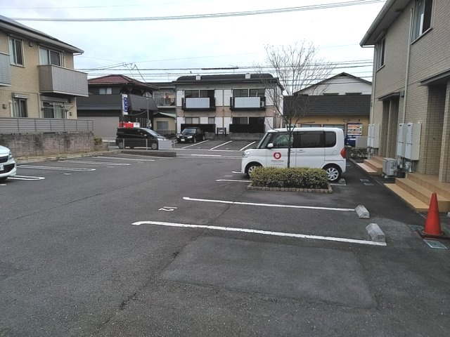 熊本市東区戸島７丁目のアパートの駐車場