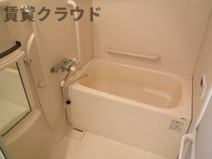 エスポワール蘇我の浴室|日々の疲れを癒すお風呂付です