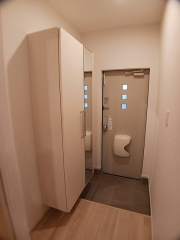 フォルムの玄関