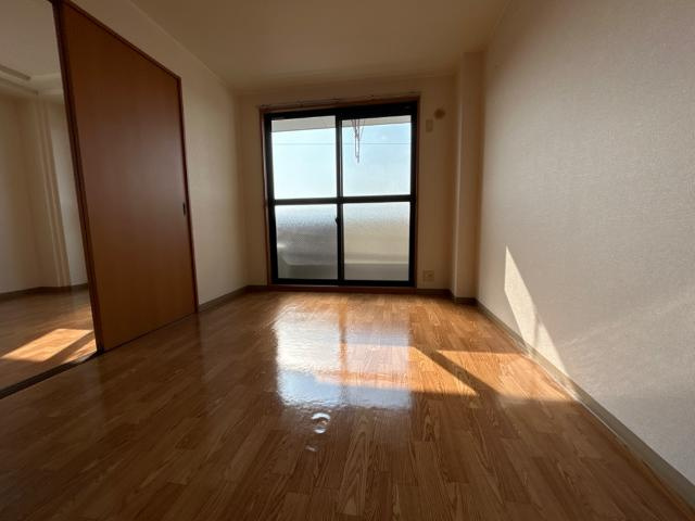 アムールあらこの内装|洋室