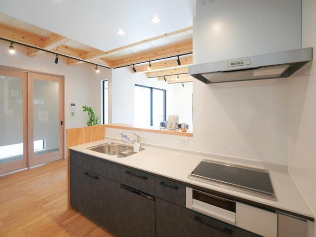 中古戸建て・仲介手数料半額）稲沢市西町３丁目のキッチン|使いやすいキッチンです