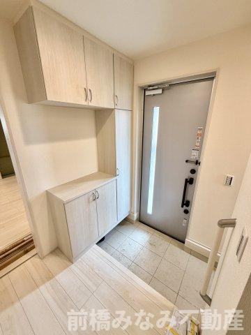 【新築平屋】渋川市半田第８　限定１棟　クリエートの家　新築建売の玄関|ゆったりとした玄関です
