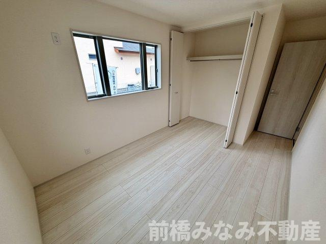 【新築平屋】渋川市半田第８　限定１棟　クリエートの家　新築建売の洋室|広々とした洋室です