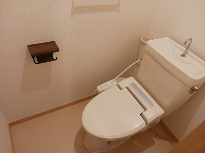 【トイレ】 | コーポモンシェル | シンプルで使いやすいトイレです