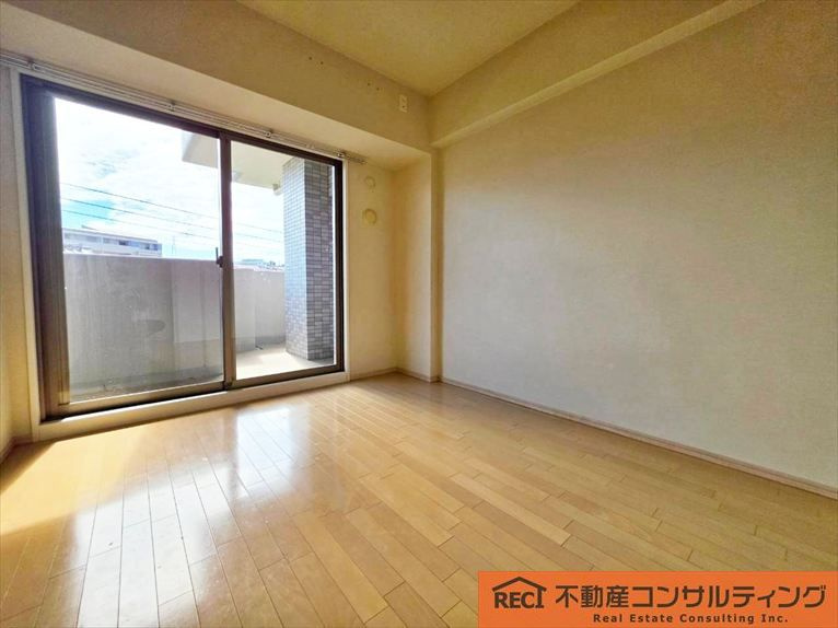 エスリード苦楽園老松町の洋室