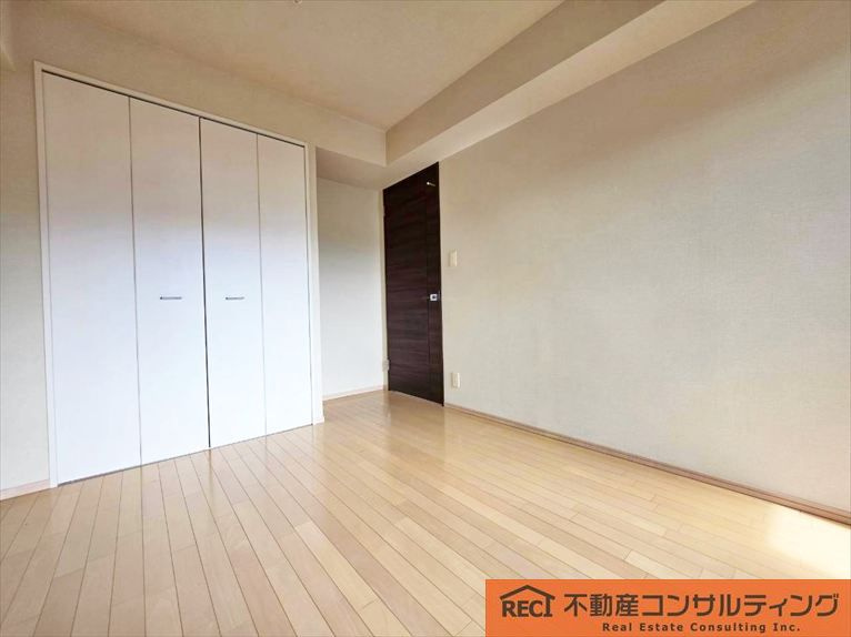エスリード苦楽園老松町の洋室