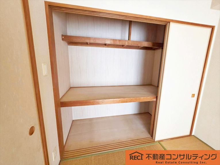 エスリード苦楽園老松町の収納