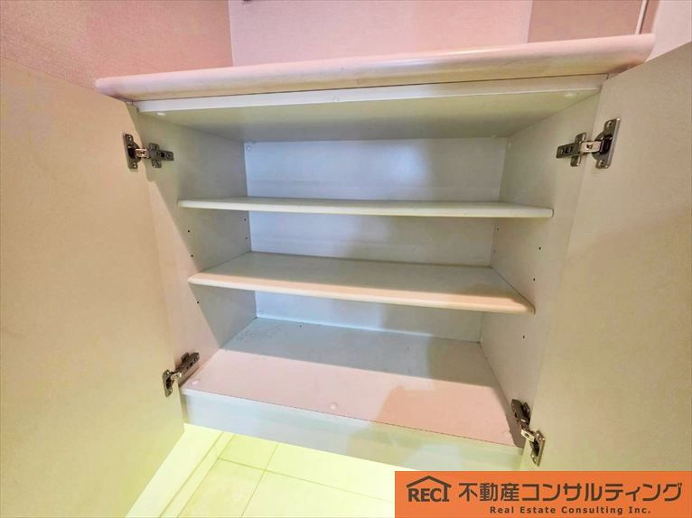 エスリード苦楽園老松町の収納