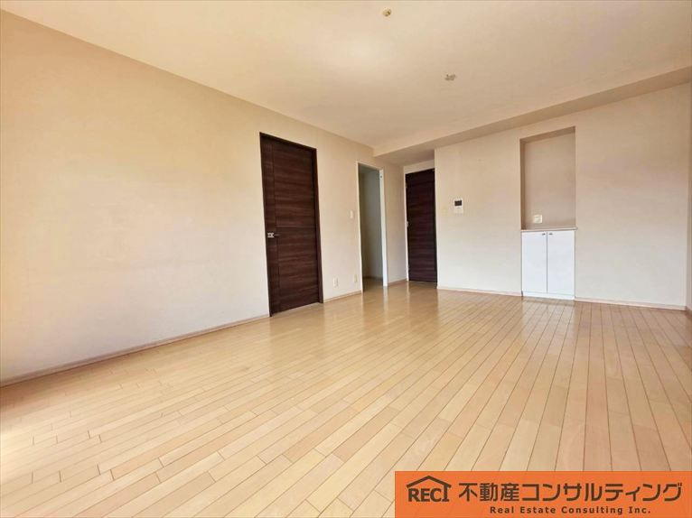 エスリード苦楽園老松町の居間・リビング