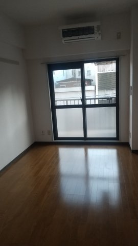 川崎市中原区新丸子東１丁目の賃貸マンションの居間・リビング