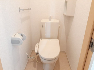 【トイレ】 | サンリット１５ | シンプルで使いやすいトイレです