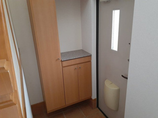 【玄関】 | 増山専用住宅 | 収納もある玄関です