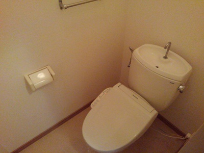 【トイレ】 | エルディム稲和Ａ | 落ち着いた色調のトイレです