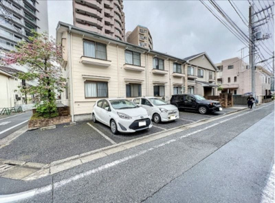 【駐車場】 | メゾン　ドゥ　ルネ