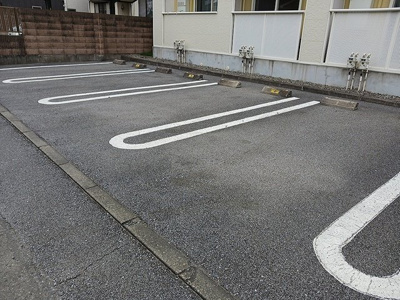 【駐車場】 | メゾン・ド　Ｋ＆Ｂ | 車をお持ちの方に嬉しい駐車場付きの物件です