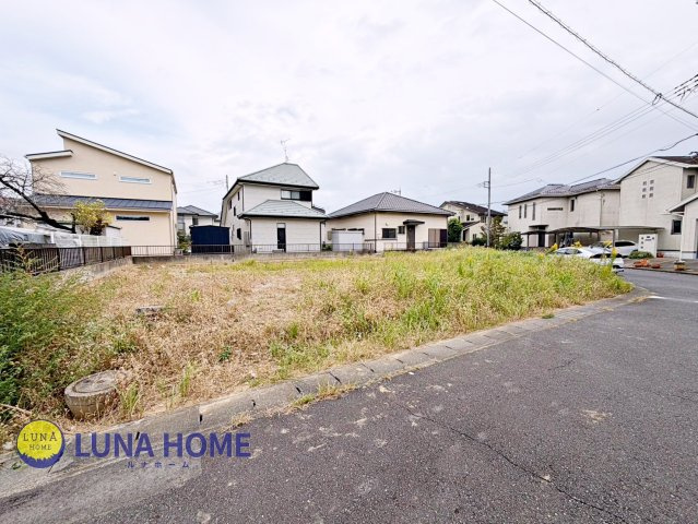 龍ケ崎市中根台2期　新築戸建　1号棟の前面道路含む現地写真