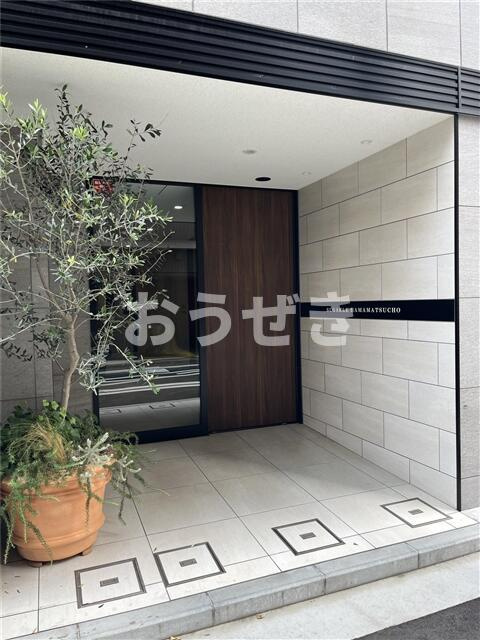 シュガール浜松町のエントランス