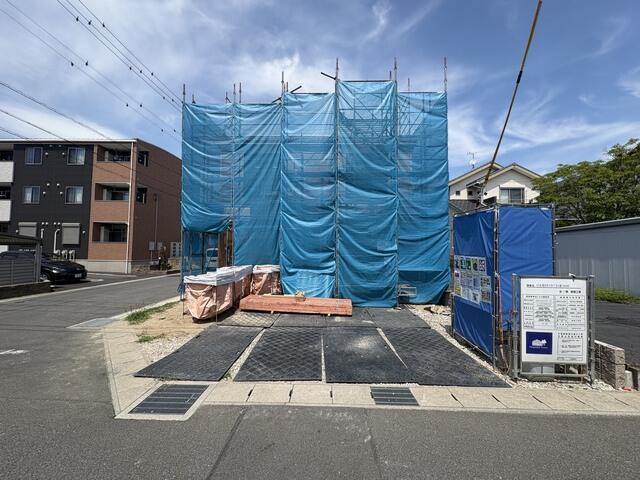 新築戸建て・仲介手数料無料）稲沢市小沢４丁目３２番　A号棟の前面道路含む現地写真
