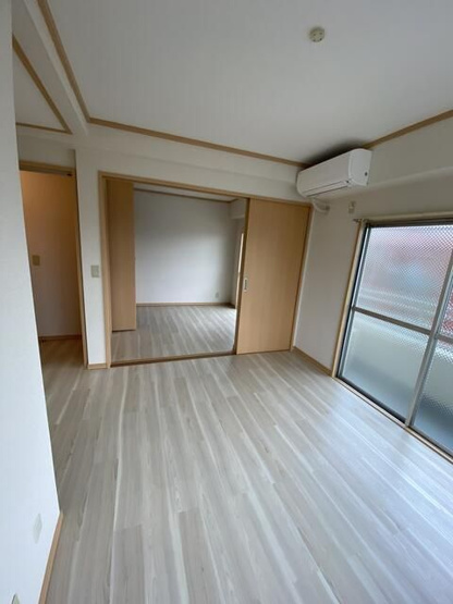 【寝室】