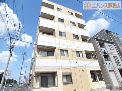 【外観】 | Plumeria（プルメリア） | 落ち着いた雰囲気の外観です