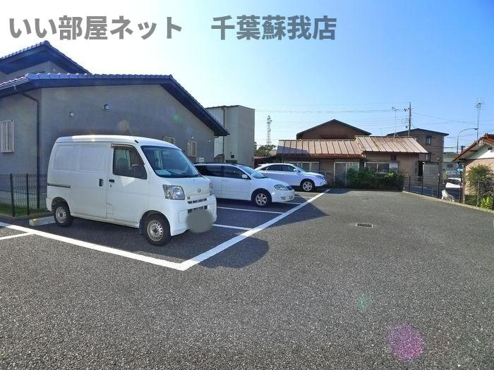 シルヴァンヒルズの駐車場